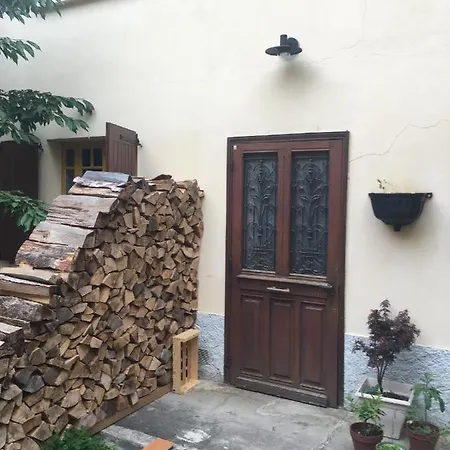 Apartment Sur Cour, Le Cerisier