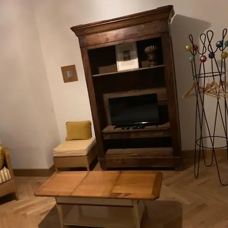 Apartment Sur Cour, Le Cerisier *