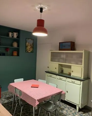 Sur Cour, Le Cerisier Апартаменты *