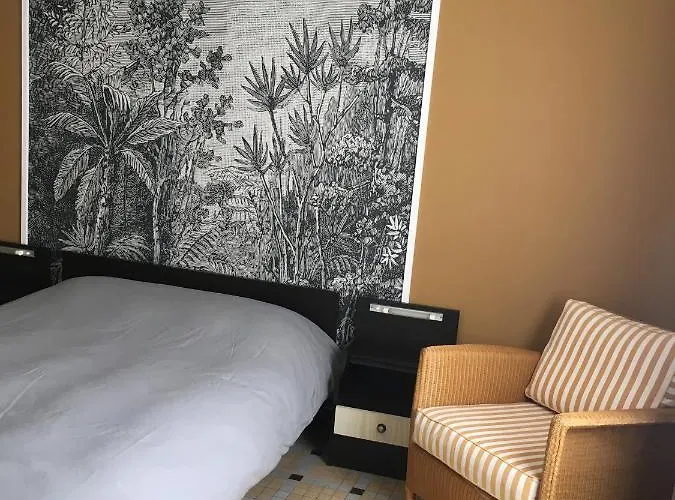 Sur Cour, Le Cerisier *